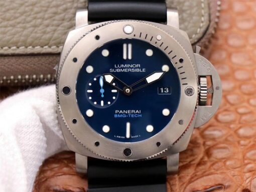 Panerai Submersible PAM00692 VS Factory Blue Dial Replica Watch