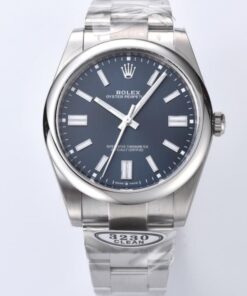 victory-factory-rolex-oyster-perpetual-m124300-0003-scratch-resistant-crystal